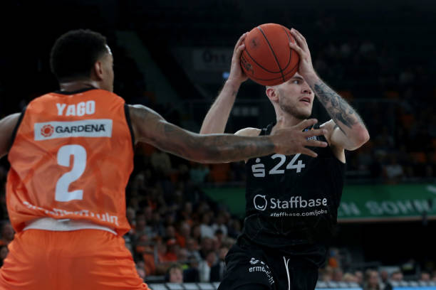 哲凯赖什本 哲凯赖什本